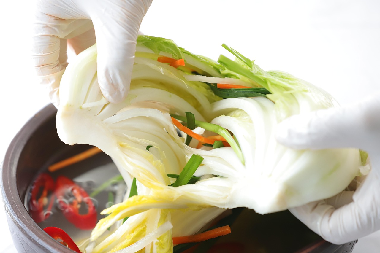entdecken sie die welt der fermentierten lebensmittel: erfahren sie mehr über ihre gesundheitlichen vorteile, traditionelle zubereitungsmethoden und köstliche rezepte für jeden geschmack.